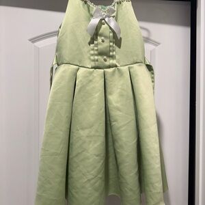 Elegant Light Green Sleeveless Dress